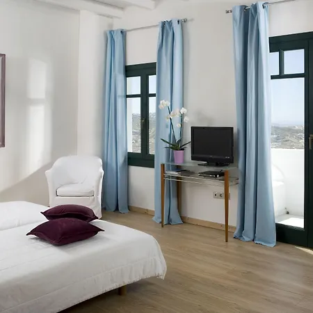 Tharroe Of Mykonos Boutique Hotell 5*